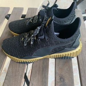 Puma Defy Sparkle Sneakers